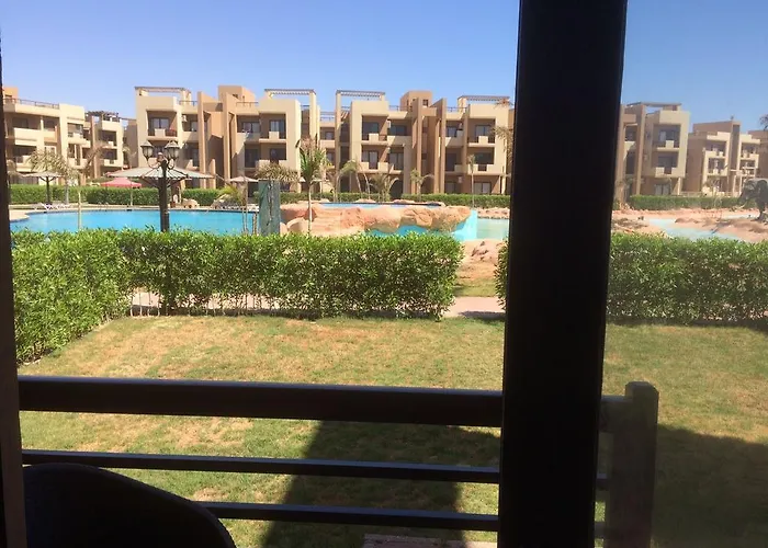 Mohamed Afifi Bluebay - Families - Ground 2 Bed